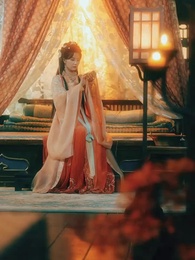 Çiçekler Önünde - Episode 13