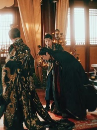 Bölüm 29 - Çiçekler Önünde