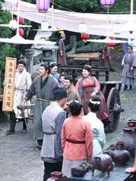 大姑扛著殺豬刀帶全村人炫肉 - Episode 37