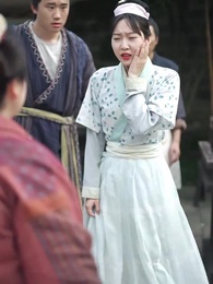 大姑扛著殺豬刀帶全村人炫肉 - Episode 57