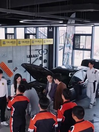 Bölüm 40 - Taksiciydim, Artık Yarış Pistlerinde Benimle Yarışamazsın!