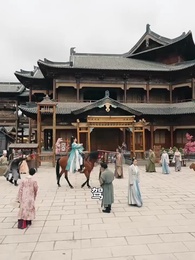 第1集 - 全府偷聽仙尊心聲,養子大禍臨頭