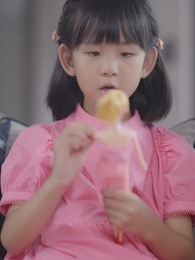 Clever Twins, Family Bonds - Episode 73