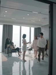 穿越後，皇上追來現代了 - Episode 30