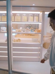 穿越後，皇上追來現代了 - Episode 32