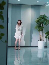 穿越後，皇上追來現代了 - Episode 35