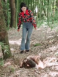 八零寵夫忙我帶全村炫肉更忙 - Episode 18