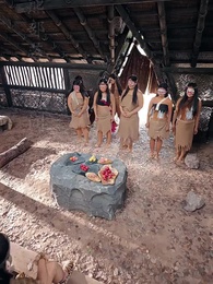 穿越蠻荒野人老公放肆寵 - Episode 10