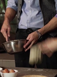 Fakirlikten Zenginliğe:Esrarengiz Eşim - Episode 28