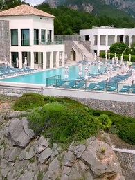 Fakirlikten Zenginliğe：Esrarengiz Eşim - Episode 18