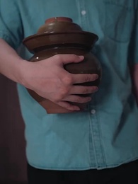 Kepalsuan yang Mengatasnamakan Cinta - Episode 1