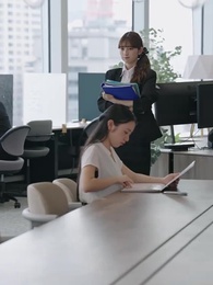 スピード婚～若き社長との契約～ - Episode 4