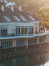 Episodio 5 - Un tuffo nellamore