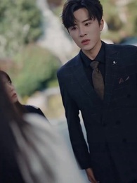 第9集 - 黑月光只想爆紅