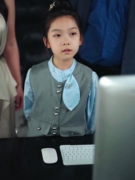 The Little Queen Returns - Episode 28