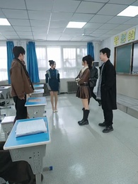 第43集 - 黑月光只想爆紅