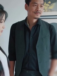 Episode 26 - Heiress in the Wrong Shoes: When Wealth Meets Woe