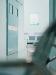 Episode 24 - Heiress in the Wrong Shoes: When Wealth Meets Woe