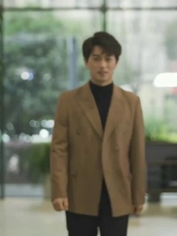 Episode 49 - Charmed by the Beautiful CEO