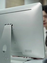 離婚後賴上女總裁 - Episode 61