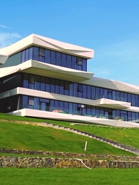 第42集 - 物價貶值，美女總裁跪求復合