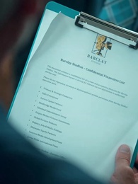 A ex-diretora contra-ataca - Episode 29