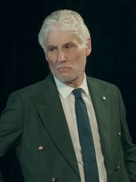 A ex-diretora contra-ataca - Episode 53