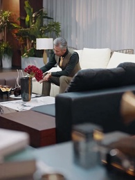 Reborn in the Spotlight - Episode 31