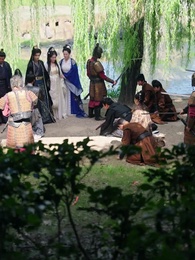 第64集 - 落花逢君冠中宮