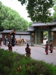 第60集 - 落花逢君冠中宮