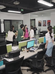 女保潔竟是隱藏大佬 - Episode 48