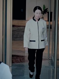 Episode 4 - Enthüllt: Die wahre Identität der Frau Reinhardt