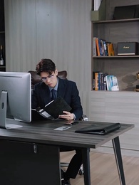 離職後我被老闆寵上天 - Episode 31