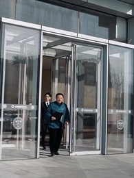 民政局外閃婚淩少追妻忙 - Episode 71