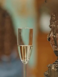 Episódio 47 - [Dublado]Renascimento: A Esposa do Padrinho