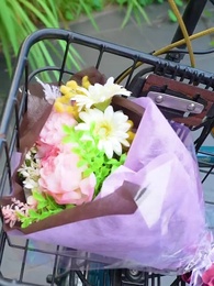 再びの恋！隠し大富豪と！ - Episode 1