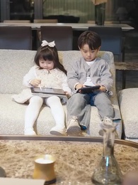 萌娃助攻後我閃婚了億萬首富 - Episode 25