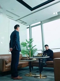 第82話 - 氷の令嬢と謎の守護者