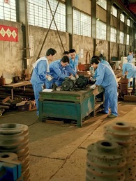 Reborn in the 80s: Fired by My Factory-Director Wife - Episode 3