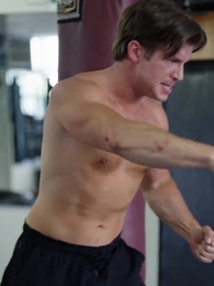 Domando al Rey del Cinturón Dorado - Episode 12