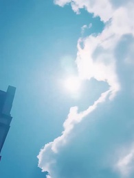 第1集 - 女王她專治不服