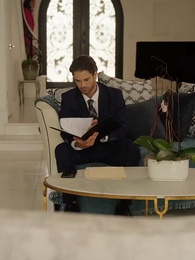 Episode 37 - The Divorced Heiress Claims Her Crown