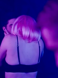 Episodio 60 - [Doblado]Huyendo de la sombra del CEO