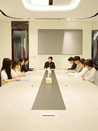 不裝了，我才是三個大佬哥哥的心尖寵 - Episode 18