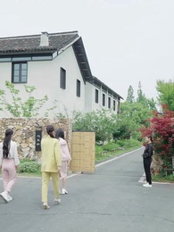 不裝了，我才是三個大佬哥哥的心尖寵 - Episode 61