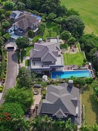 第2集 - 烈日下的訕判