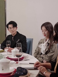 渣男嫌我醜，我轉身嫁給千億總裁 - Episode 72