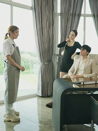 عاملة النظافة هي رئيسة تنفيذية - Episode 13