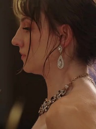 Kraliçe Geri Döndü - Episode 20