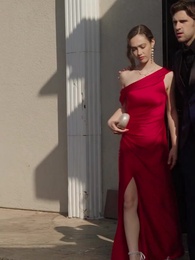 Kraliçe Geri Döndü - Episode 28